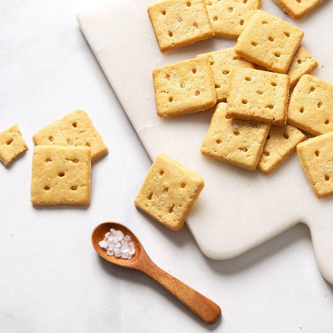 Highkey Almond Flour Crackers: Sea Salt